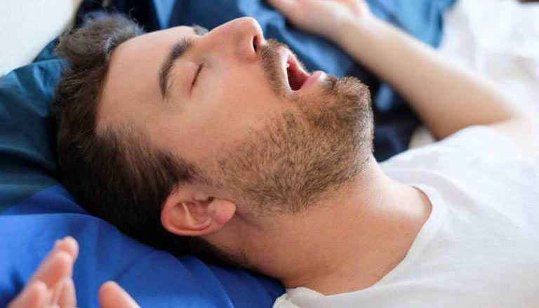 تعرف على 7 من أشهر أسباب الشخير أثناء النوم ومتى يجب عليك استشارة الطبيب