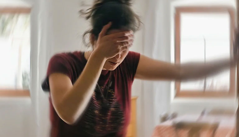 هل يُعد الدوار أو الاضطراب في الاتزان مؤشراً لمرض خطير