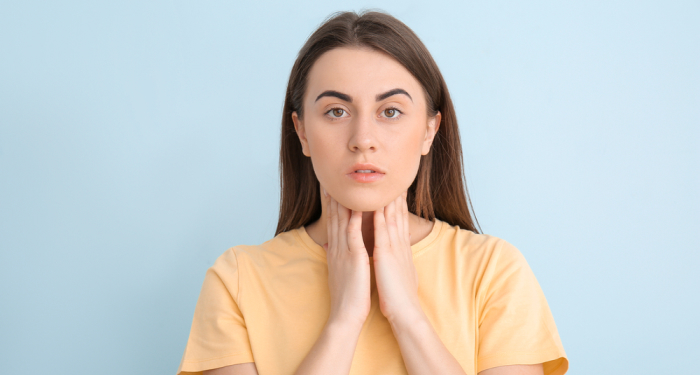 تعرف على أشهر 8 أسباب تؤدي إلى إصابتك بالتهاب الحلق